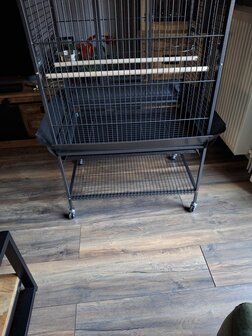 Mooie prachtige grote parkieten, papegaaienkooi type 2732