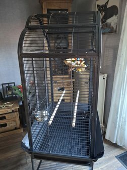 Mooie prachtige grote parkieten, papegaaienkooi type 2732