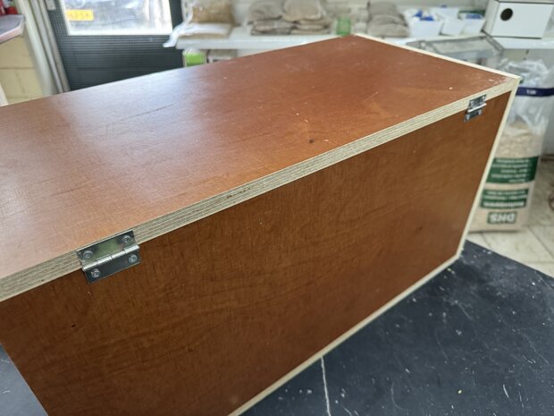Exclusieve Steenuil nestkast &ndash; betontriplex &ndash; groot model